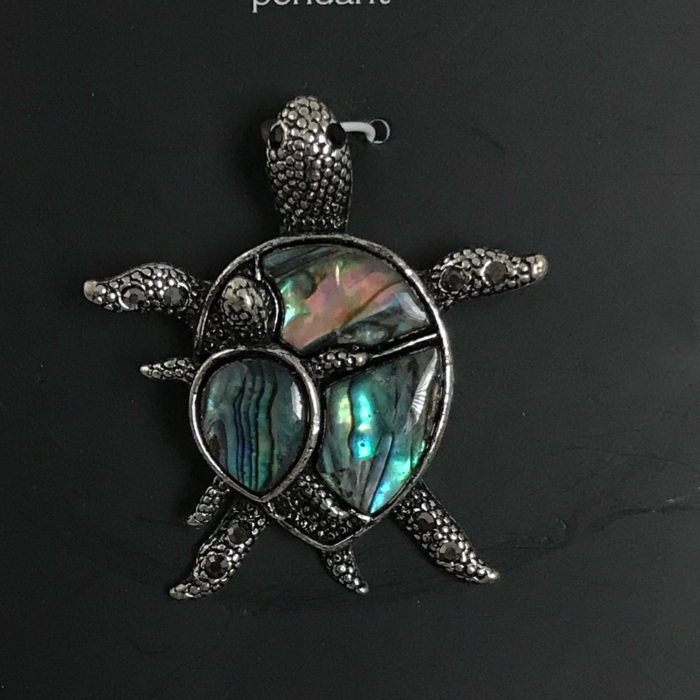 Hildie & Jo Metal and Shell Turtle Pendant NWT